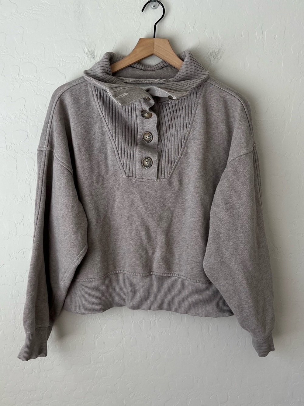 Aerie Best Button Sweatshirt Oversized Pullover Heathered Taupe Size Small - Picture 2 of 5